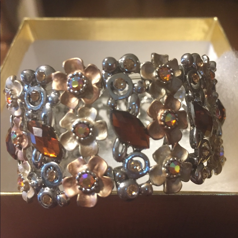 Premier Designs expandable bracelet